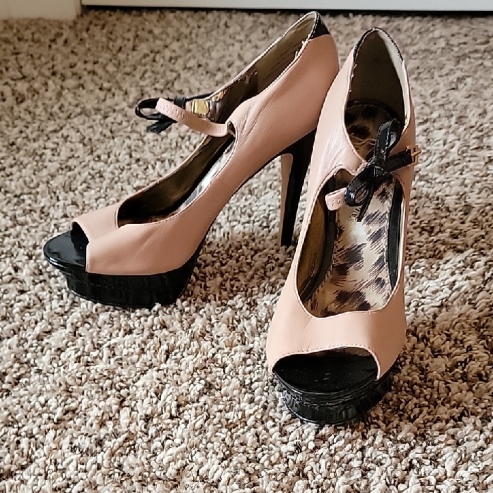 Sam Edelman Blush and Black Peep-Toe Heels